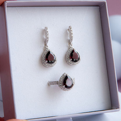 DIANA טבעת כסף עם אבן גרנט