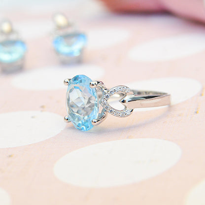 טבעת מכסף טהור "מישל" עם אבן בלו טופז