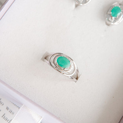 טבעת כסף "גרייס" עם אבן אמרלד