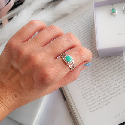 טבעת כסף "גרייס" עם אבן אמרלד