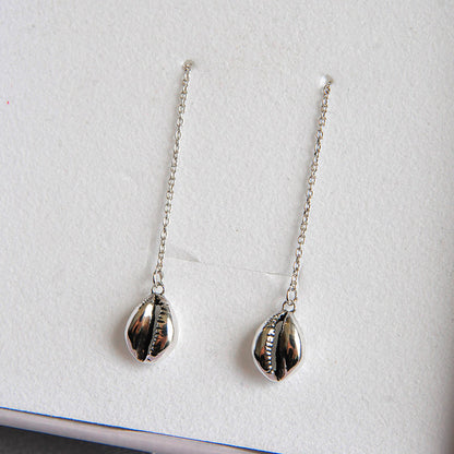 KUBA עגיל כסף נופל עם צדף