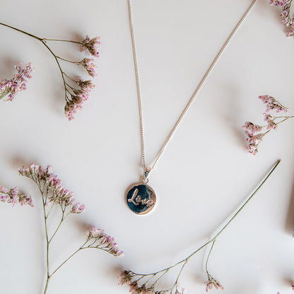 LOVE שרשרת כסף