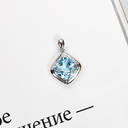 תליון כסף טהור "מונרו" עם אבן בלו טופז