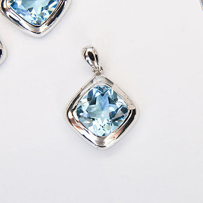 תליון כסף טהור "מונרו" עם אבן בלו טופז