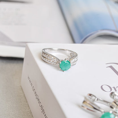 טבעת כסף "מיה" עם אבן אמרלד
