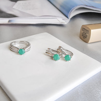 טבעת כסף "מיה" עם אבן אמרלד